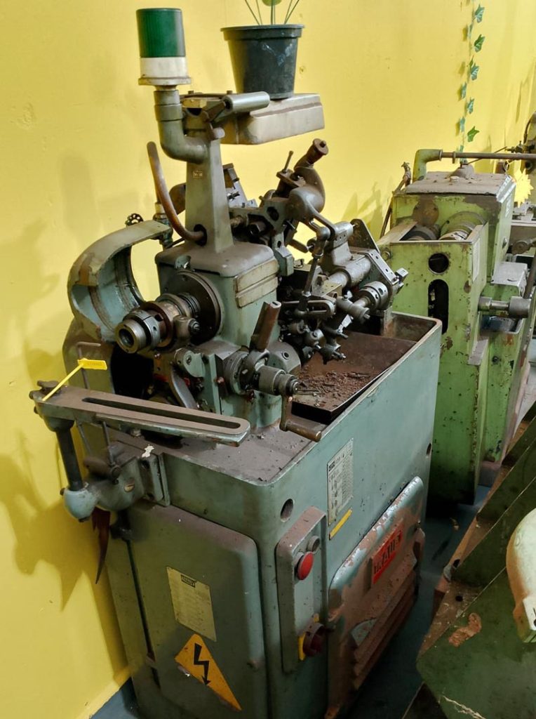 Torno-automático-traub-a-25-casa-dos-metalurgicos